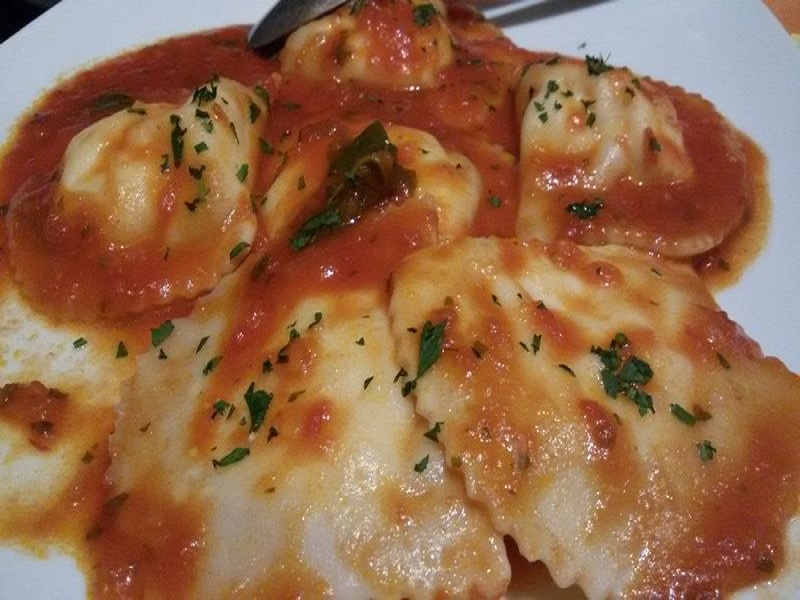 ravioli aggesi, in dialetto chiamati bruglioni