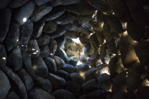 il Nuraghe Izzana ad Aggius, Sardegna, visto dall'interno